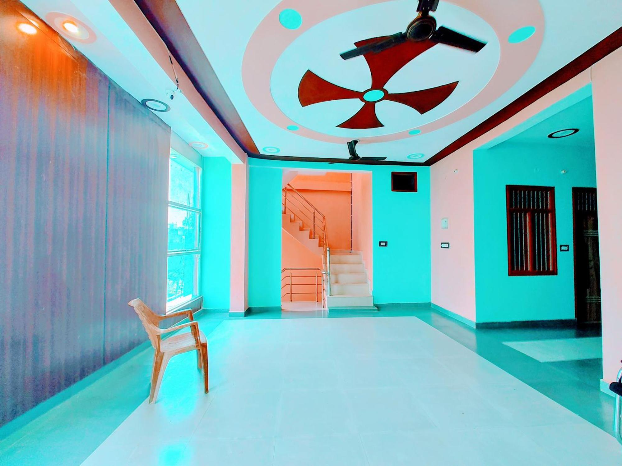 Hotel Raghukul Ayodhya Kültér fotó