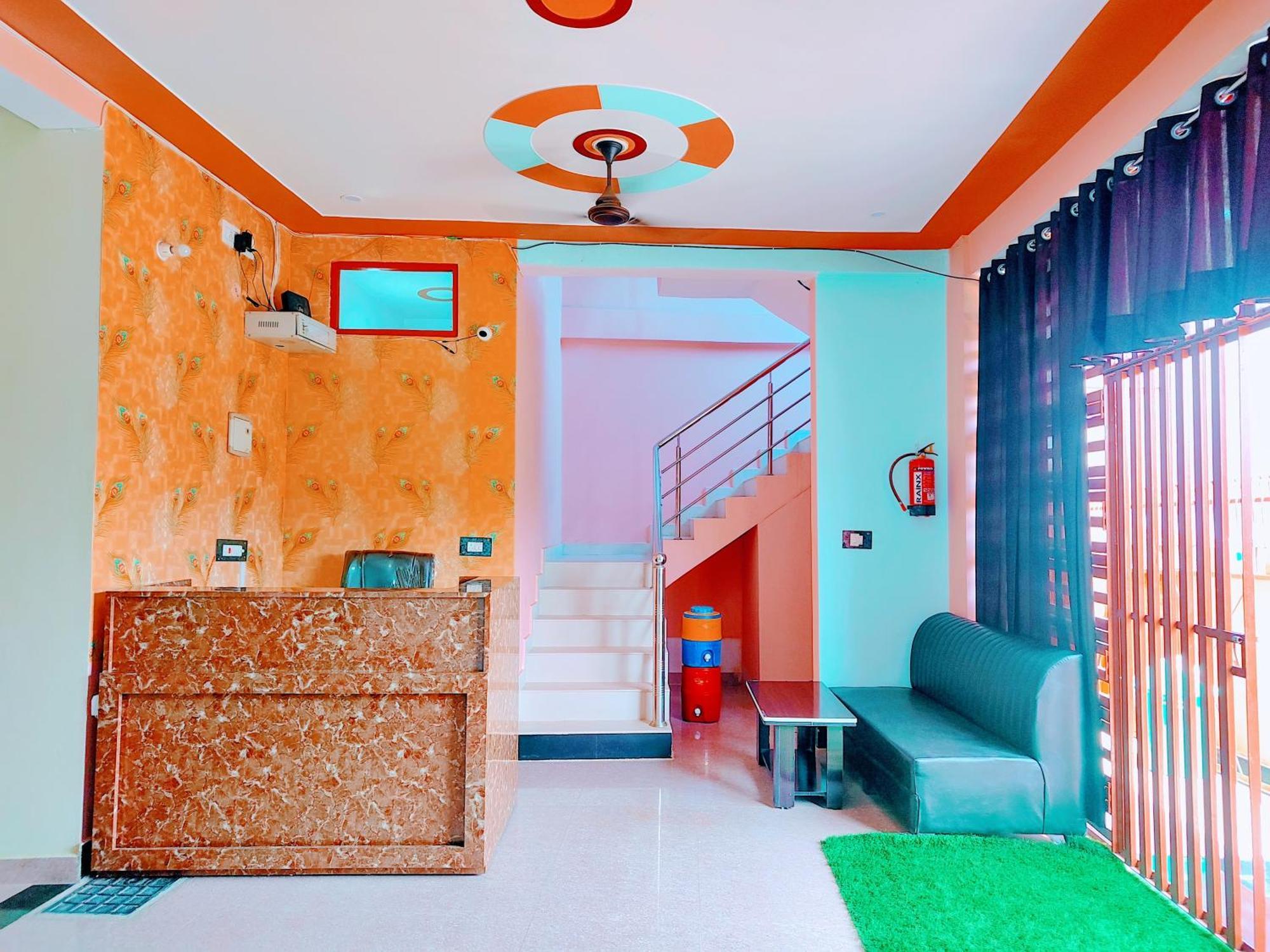 Hotel Raghukul Ayodhya Kültér fotó