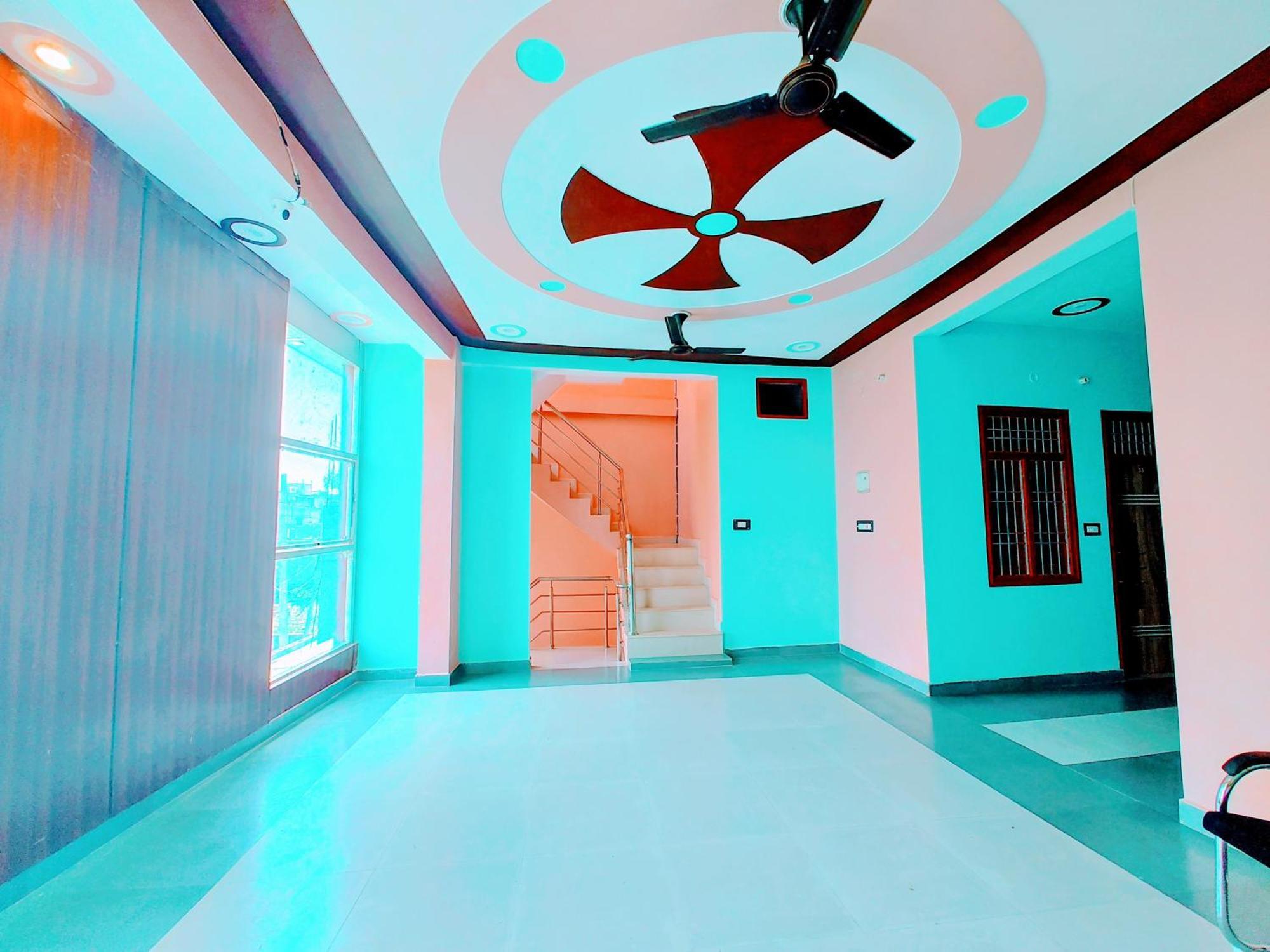 Hotel Raghukul Ayodhya Kültér fotó