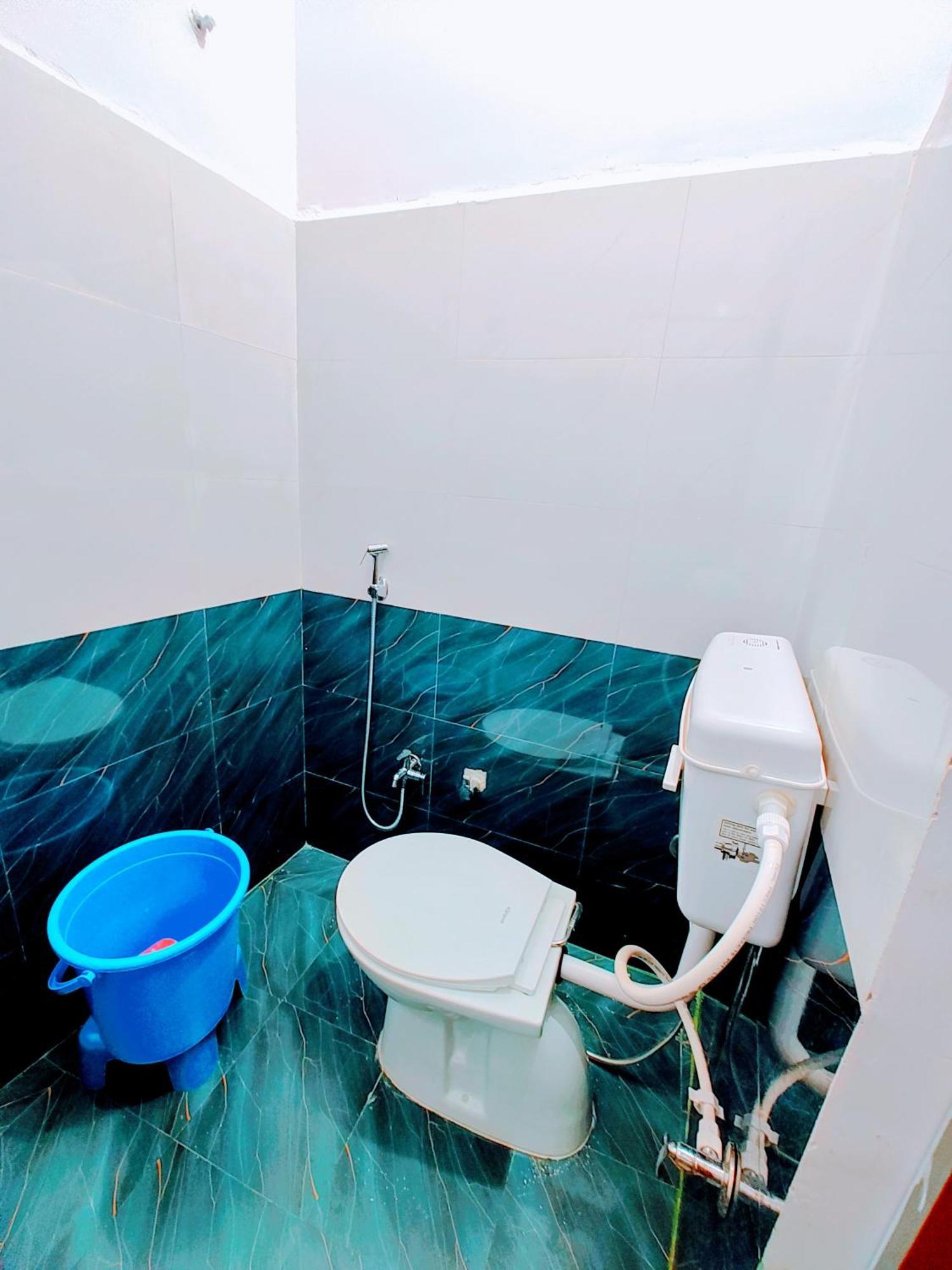 Hotel Raghukul Ayodhya Kültér fotó
