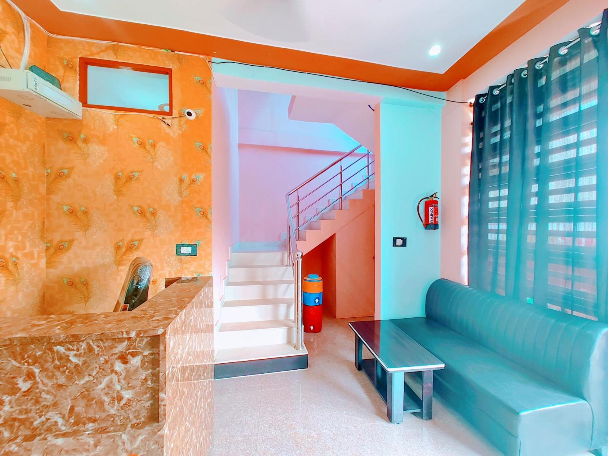 Hotel Raghukul Ayodhya Kültér fotó